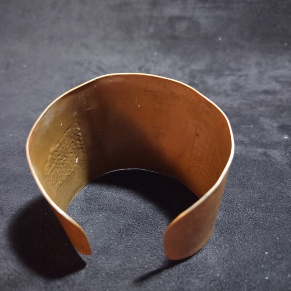 *RARE* Vintage Copper Dragon Cuff - Picture 4 of 7